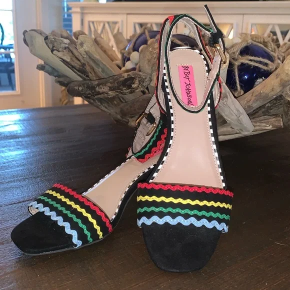 NWOT Betsey Johnson Faraah Multi colored block heel - Picture 1 of 6